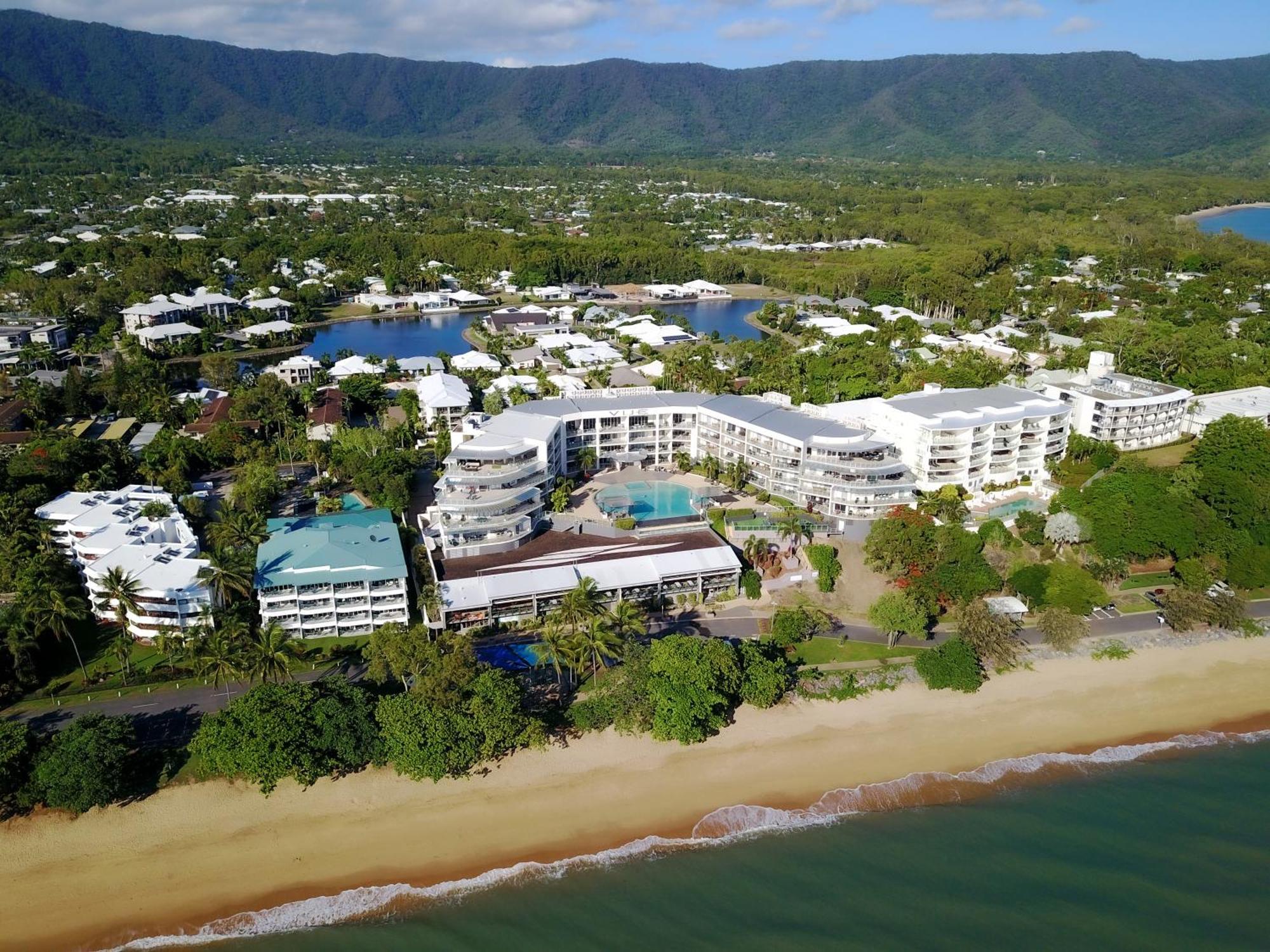 Vue Apartments Trinity Beach Exterior photo