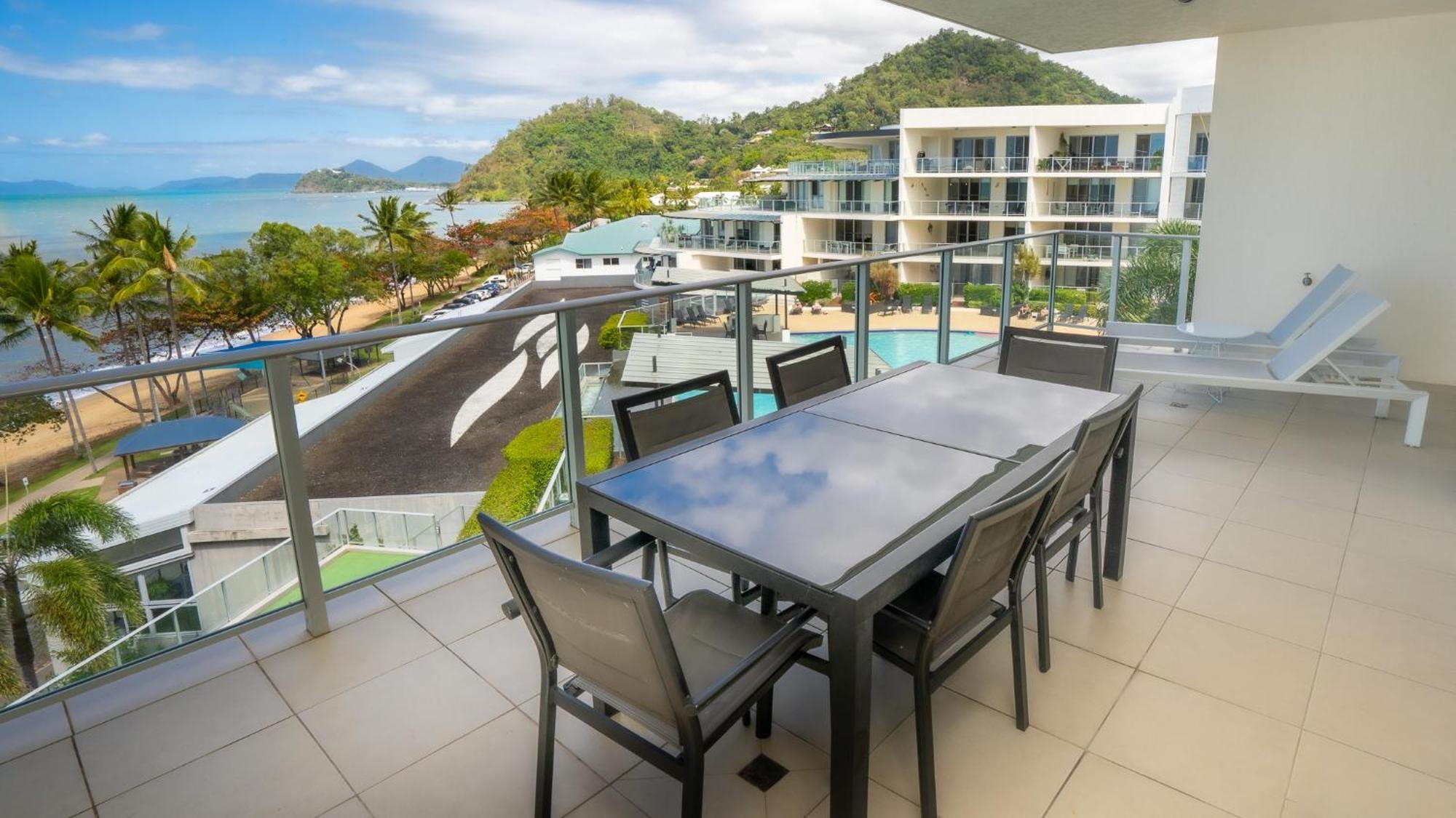 Vue Apartments Trinity Beach Exterior photo